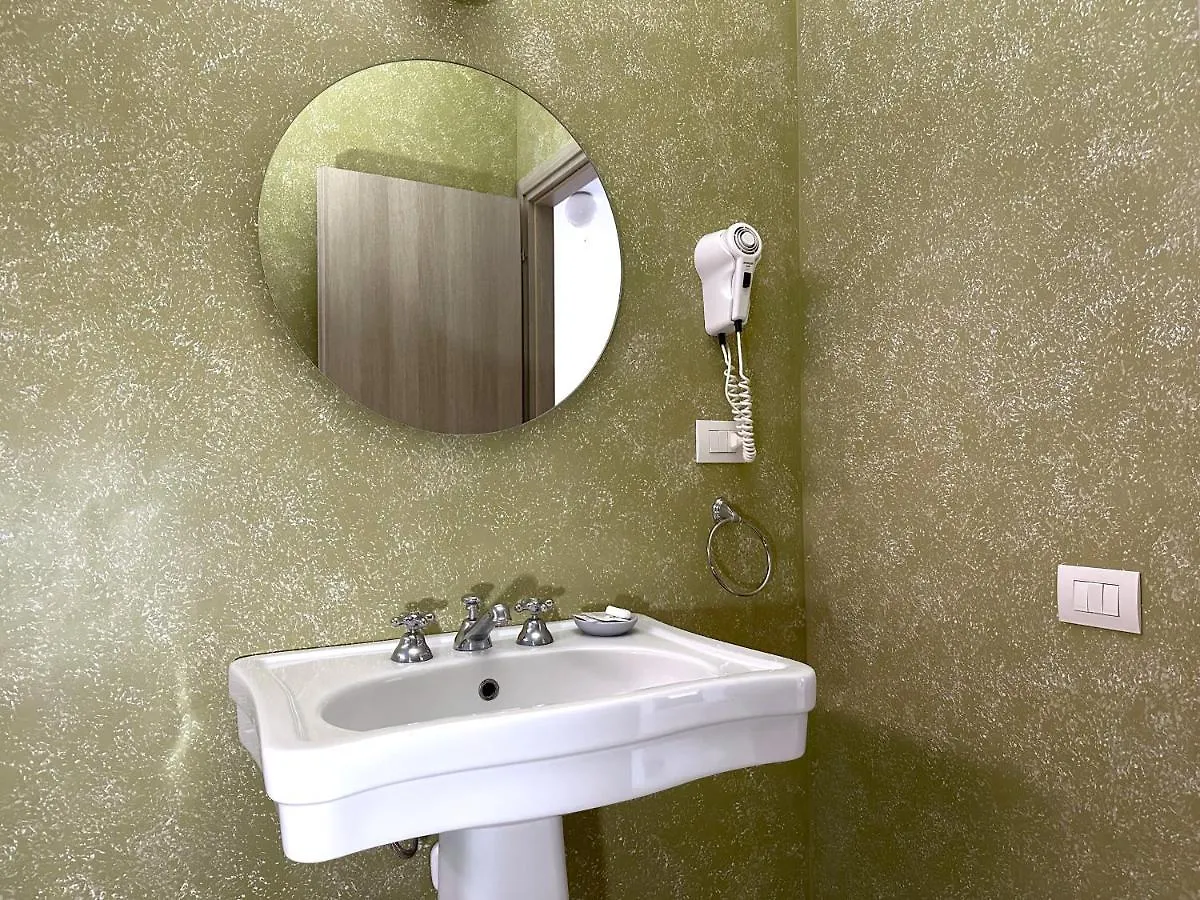 מילאנו Navigli Apartments 0*,  איטליה