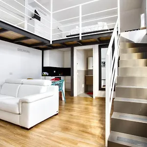 Joivy Charismatic 1-bed Flat With Parking Milan