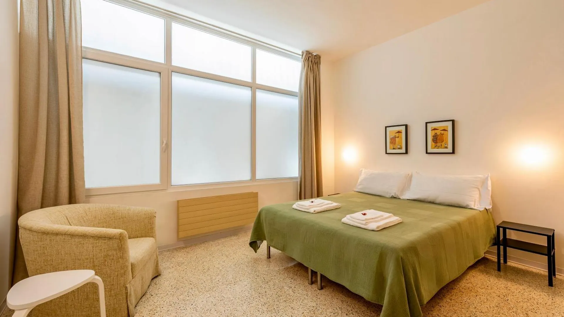 Navigli Apartments Milan 0*,  Italy